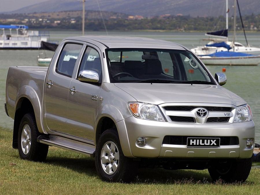  Toyota Hilux Double Cab 2005 года  (ZA) (фото 5 из 8)